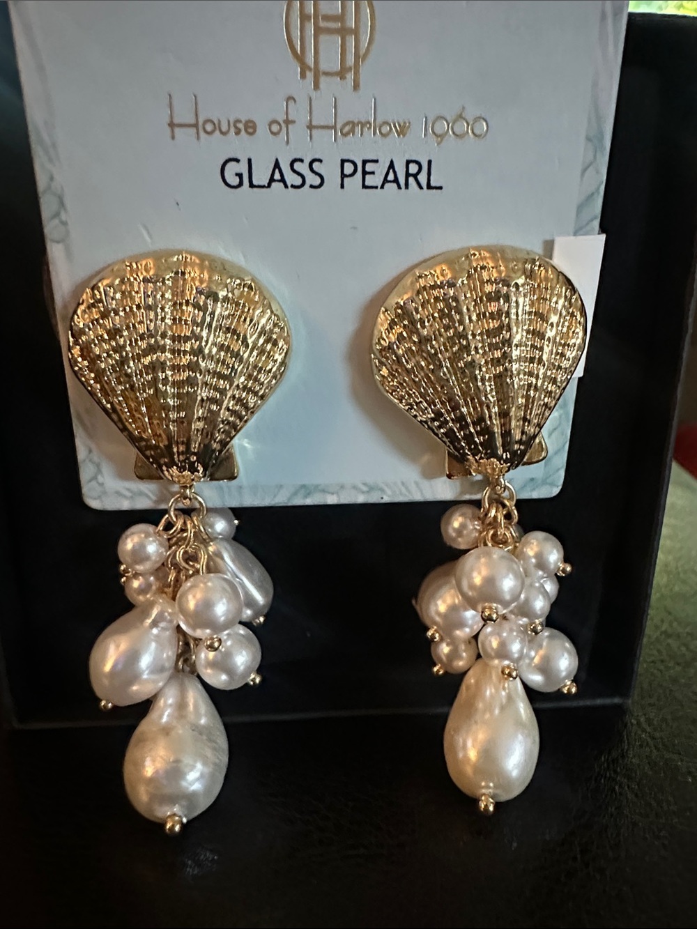 NWT 🐚 House of Harlow 1960 Golden tone Sea shell and pearls earrings